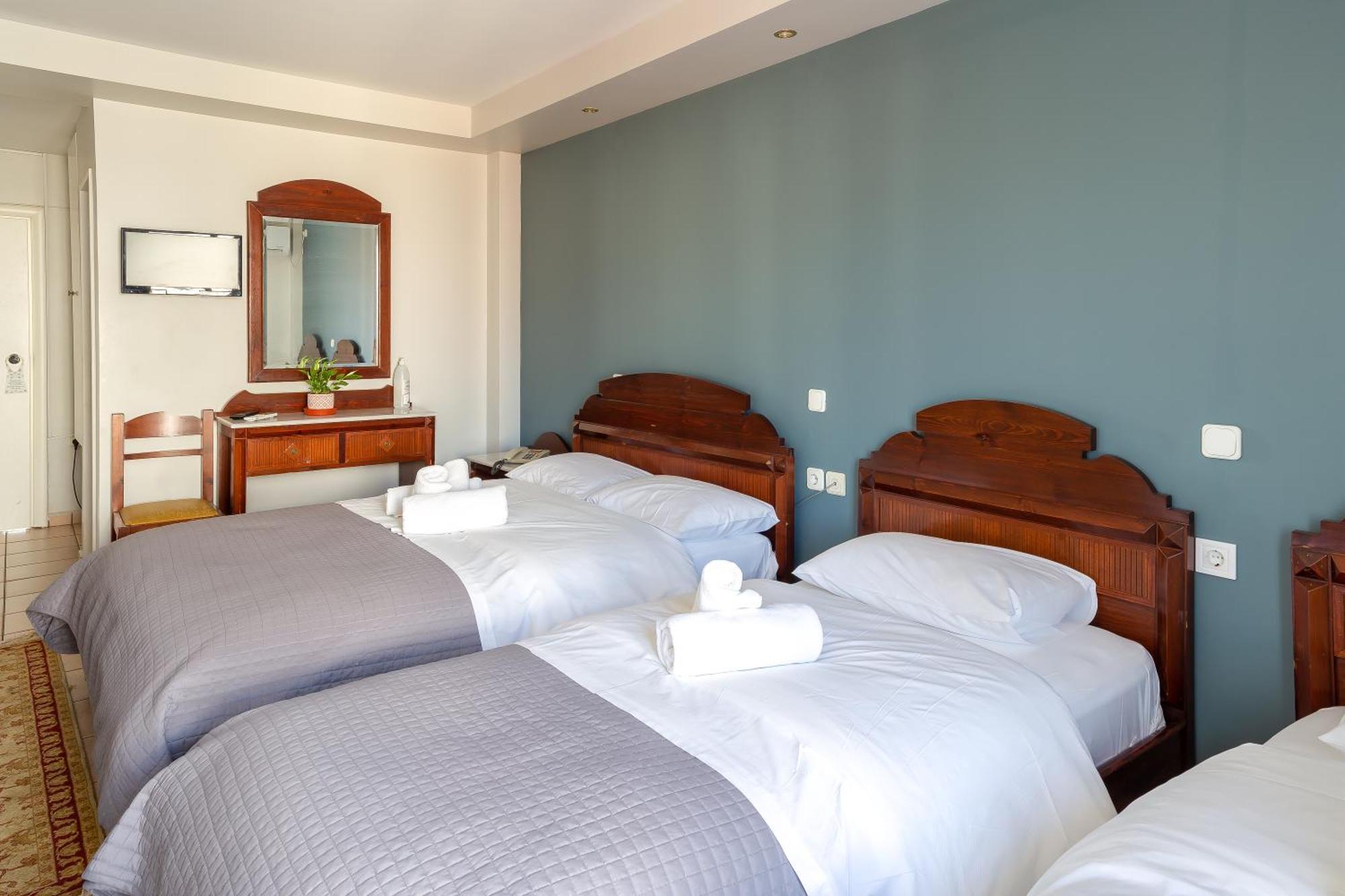 Byron Hotel 2*